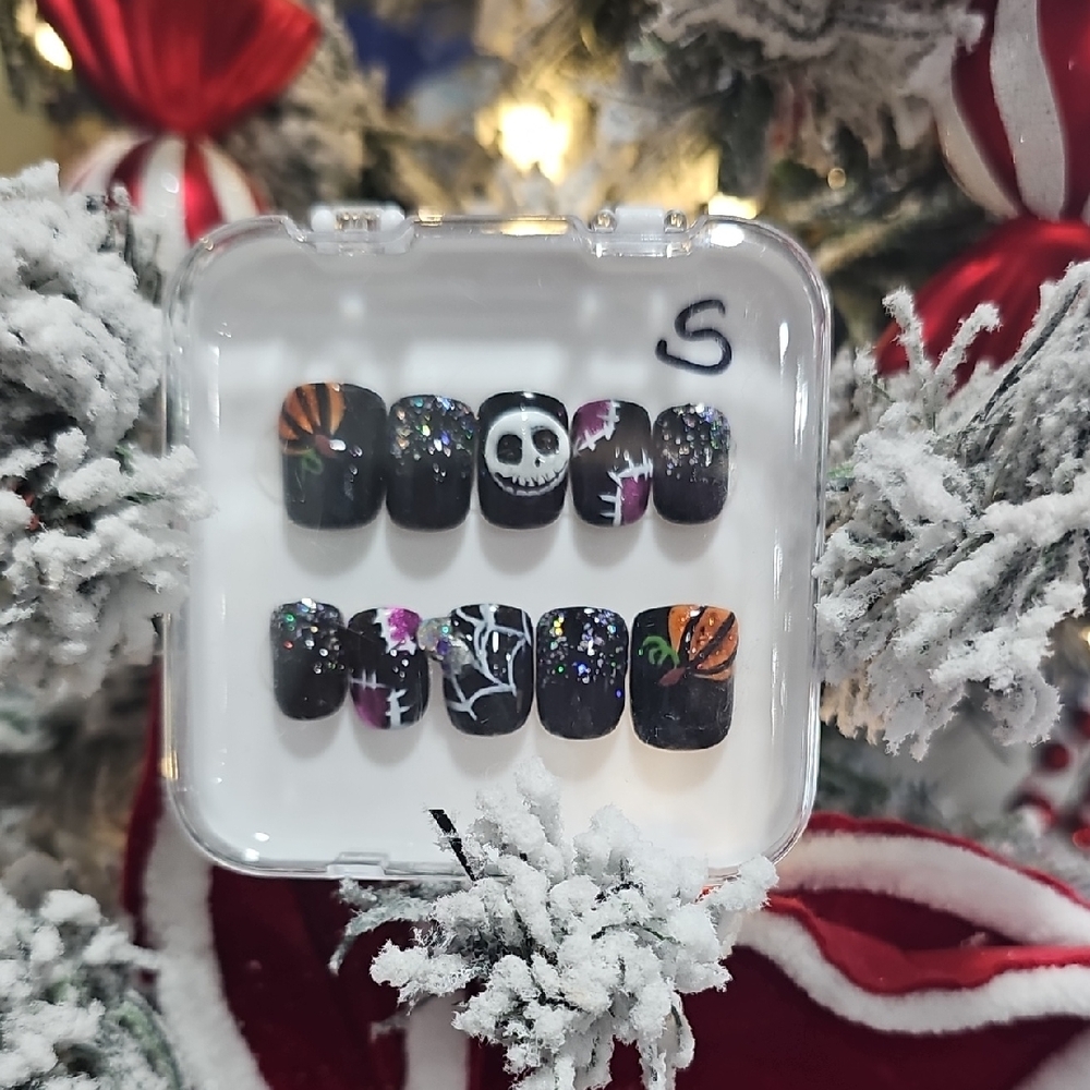 Halloween Themed Press-On Nails